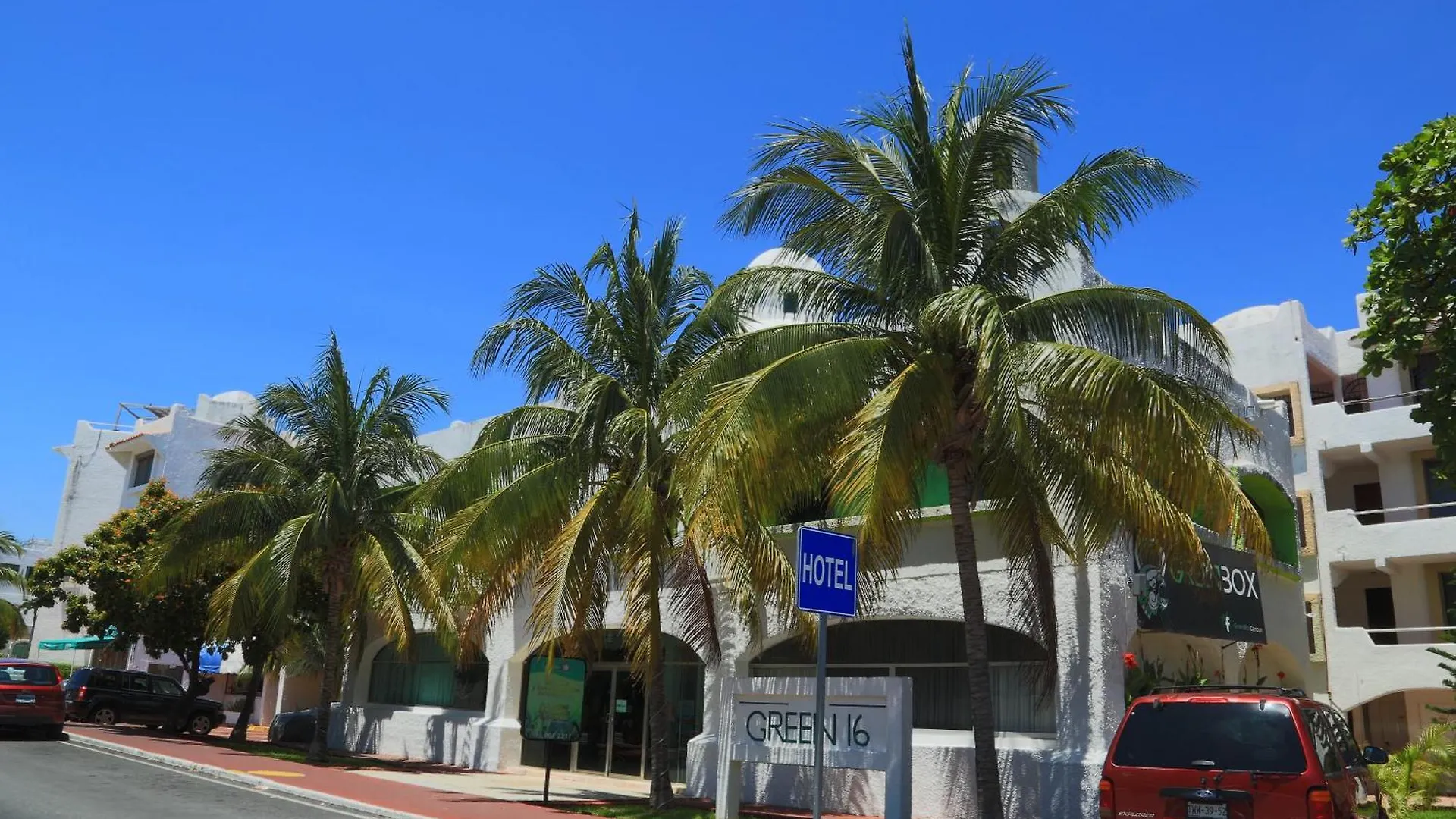 Pok Ta Pok 4 Hotel Cancun