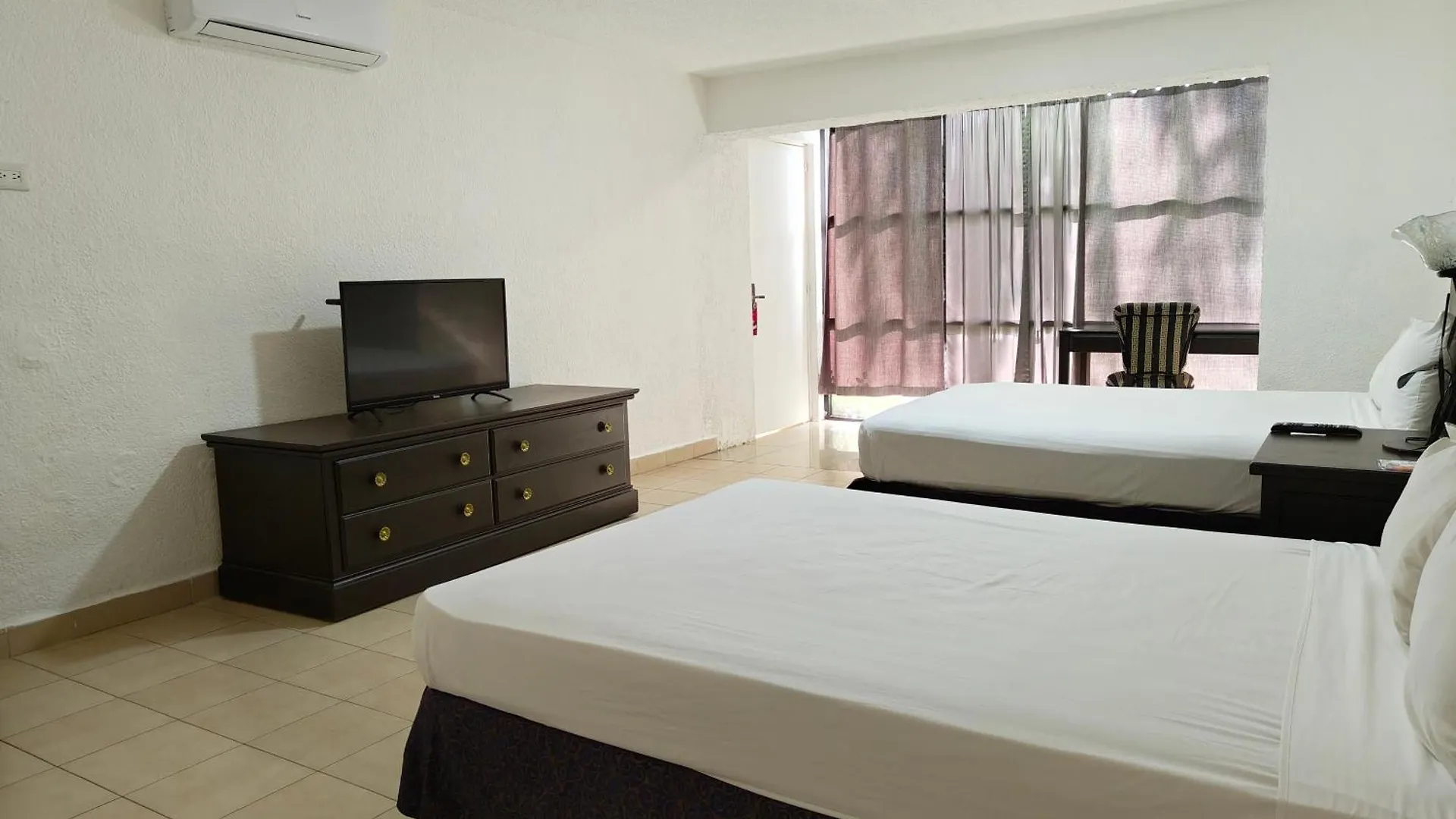 Pok Ta Pok 4 Hotel Cancun Mexico