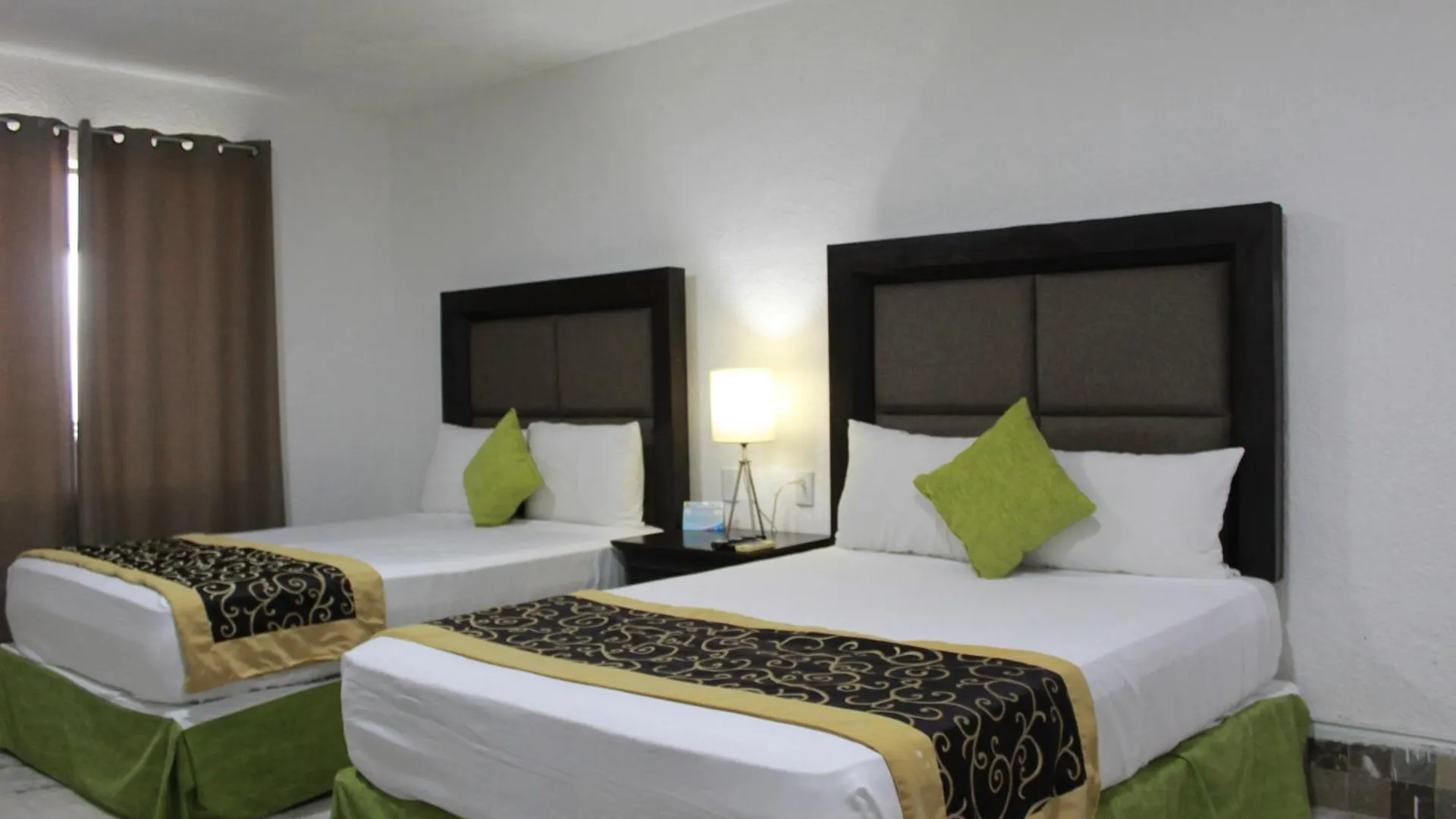Pok Ta Pok 4 Hotel Cancun