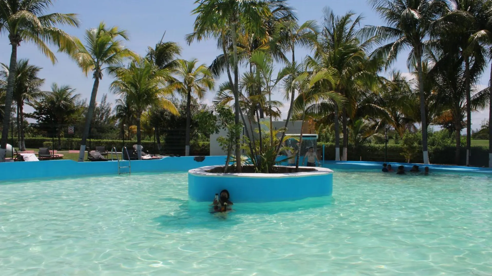 Pok Ta Pok 4 Hotel Cancun